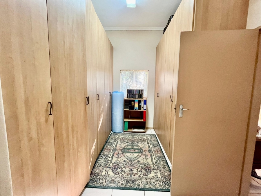4 Bedroom Property for Sale in Safari Gardens North West